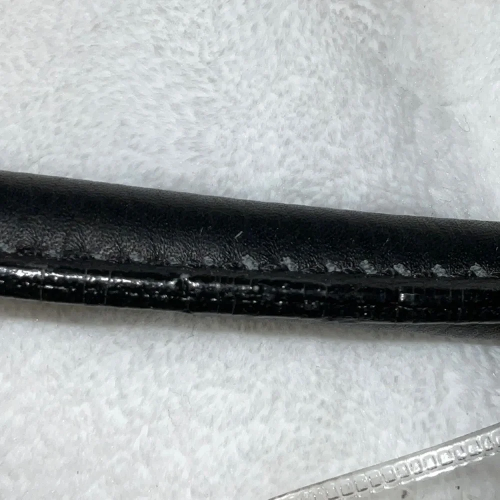 New 704 leather rolled color by Alpine. 10” black
